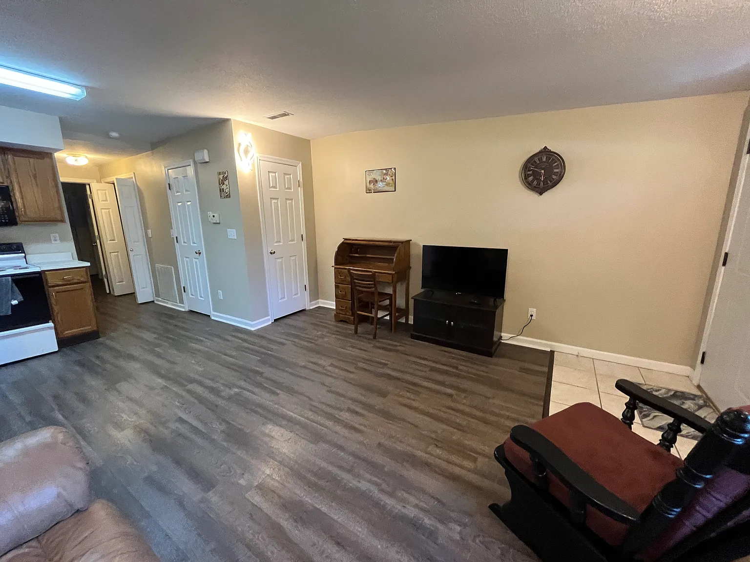 204 W Railroad St — Photo 3