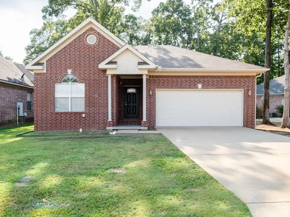 11 Garden Oaks Dr, Maumelle, AR 72113