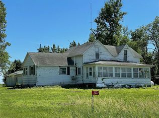 2022 68th St, Van Horne, IA 52346