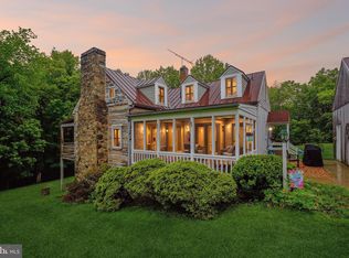 14732 Rose Hollow Ln, Waterford, VA 20197