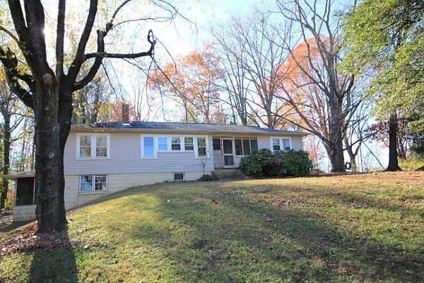 1st image of 725-A Kincaid Cir
