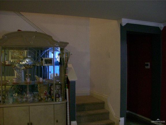 5th image of 1309 Candy Ln