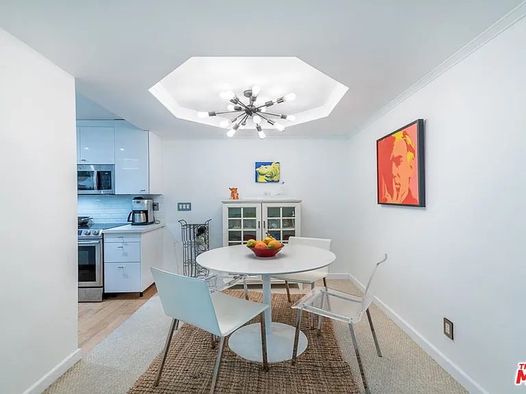1230 Horn Ave #521 — Photo 7