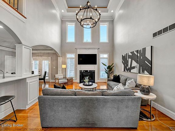 4th image of 7627 Ashleywood Dr