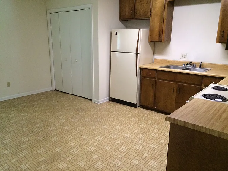 Chimney Creek Apartments — Photo 45