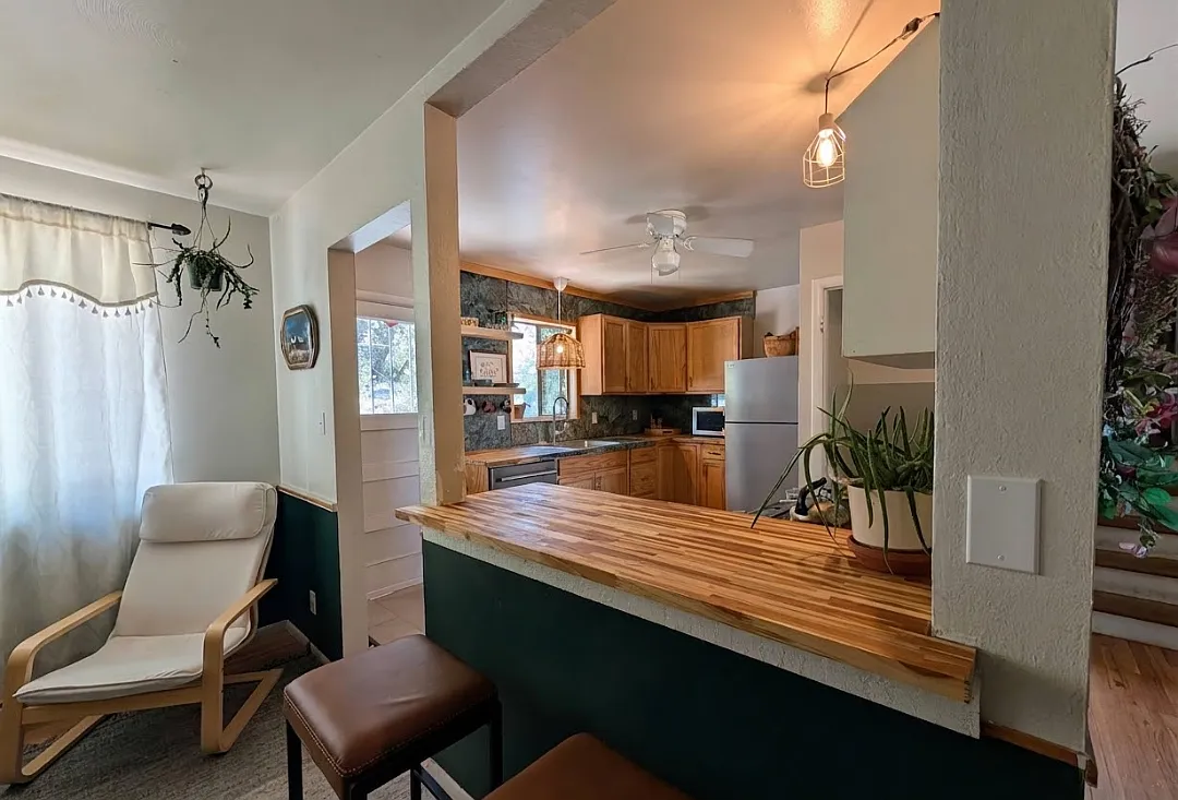 3 bed, 1103 sqft, $850 — Photo 2