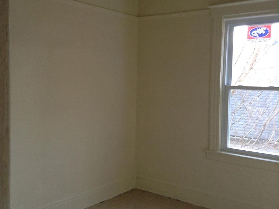2nd image of 113 10th St