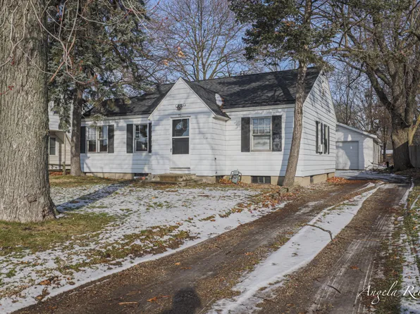 75 W Lakewood Blvd, Holland, MI 49424