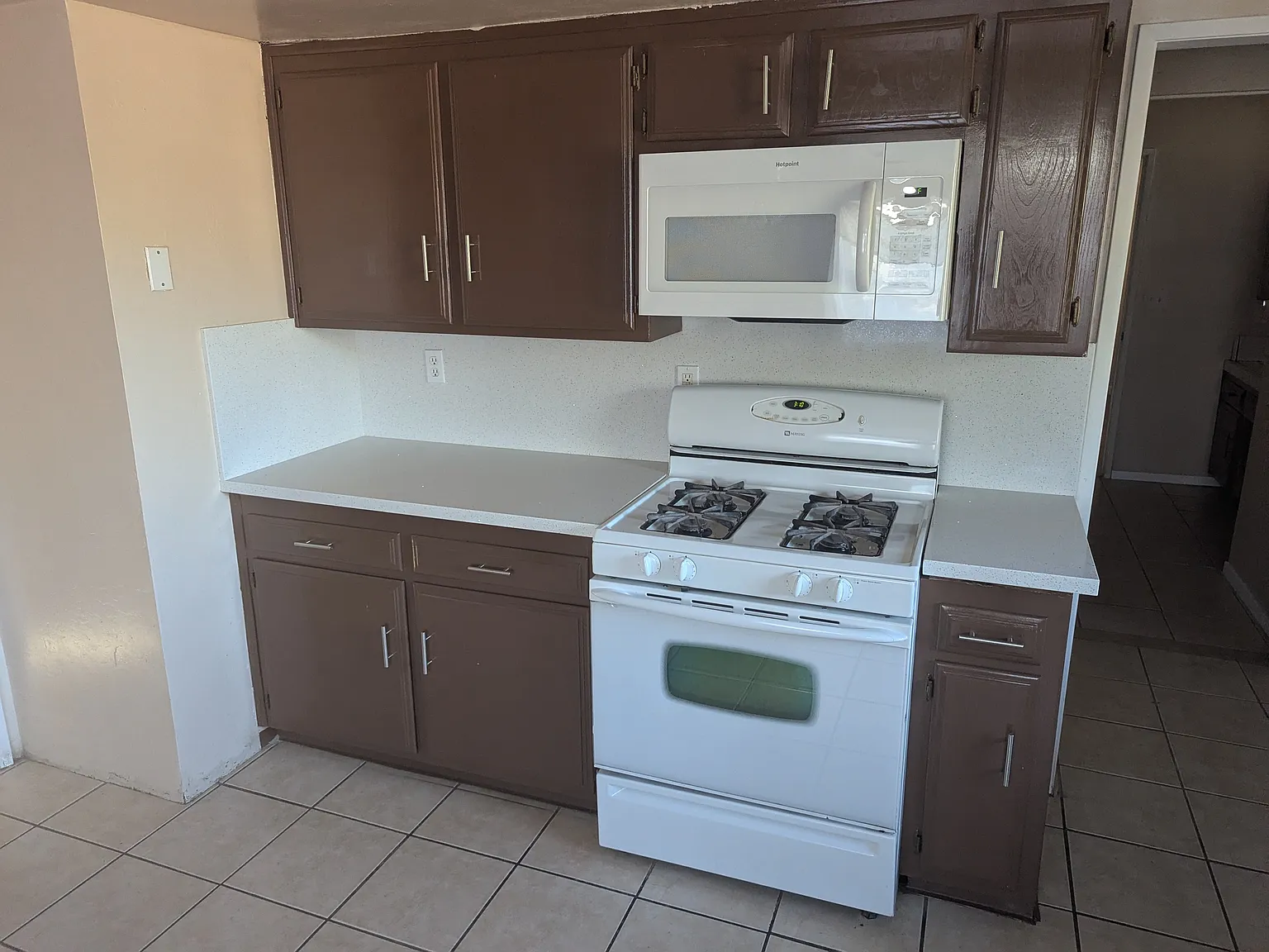 3 bed, 1723 sqft, $1,700 — Photo 3