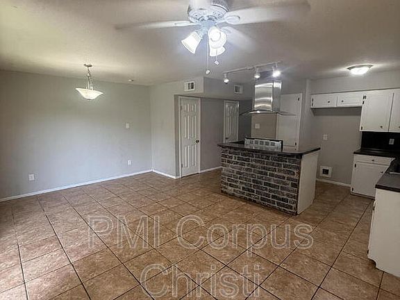 5th image of 5001 Meandering Ln Unit A