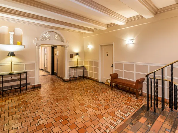 339 East 58th Street image 9 of 9