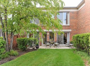 515 Kelburn Rd, Deerfield, IL 60015