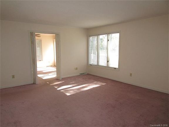 4th image of 229 Eastwood Dr #229