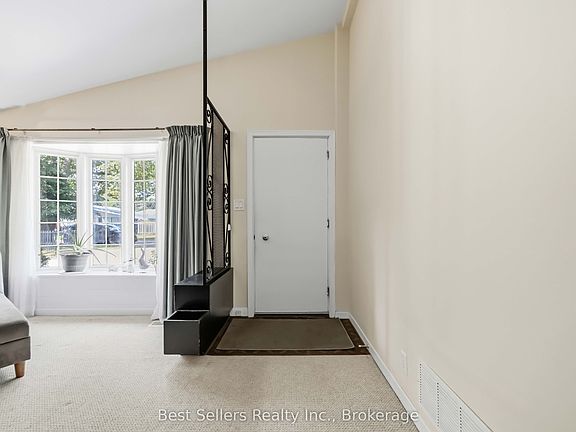 5th image of 5 Benfrisco Cres
