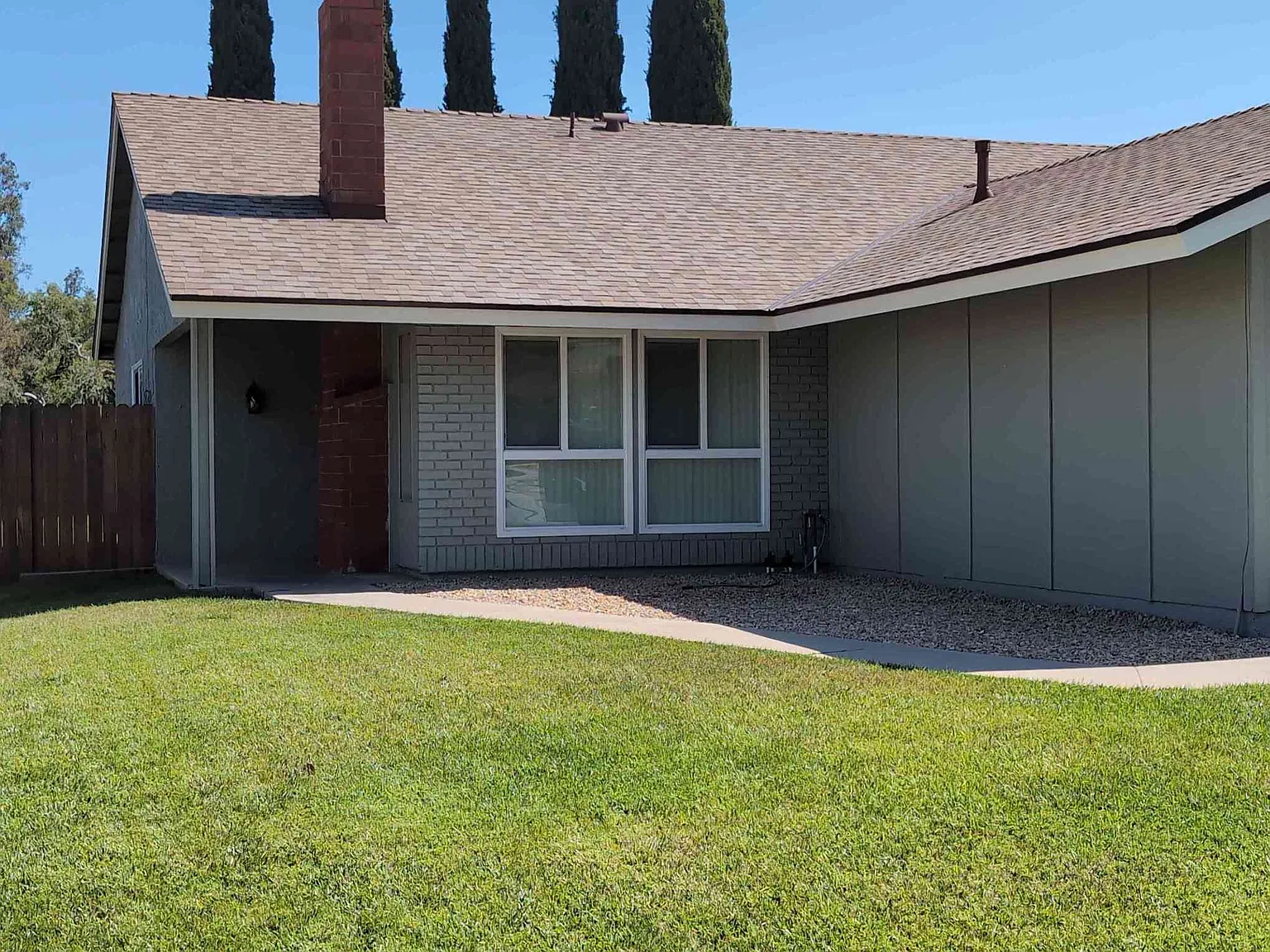 3 bed, 1436 sqft, $3,425 — Photo 2