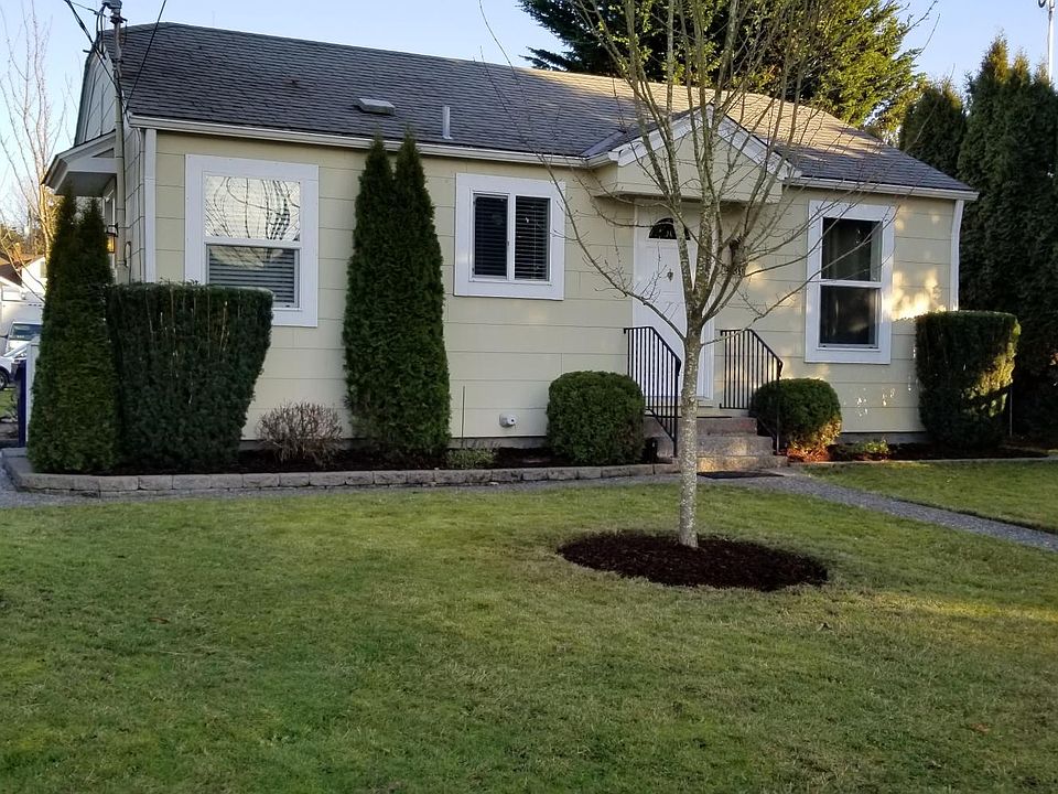 1st image of 2939 38th Ave NE