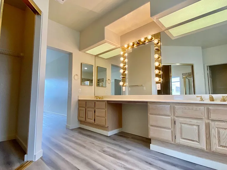 115 Keil Bay — Photo 24
