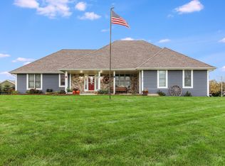 8108 404th Ave, Genoa City, WI 53128