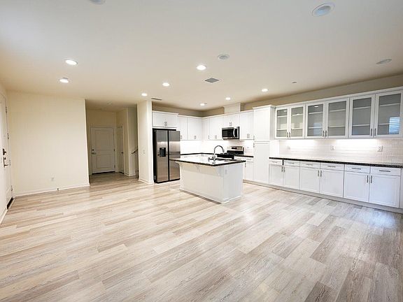 3rd image of 28635 Solana Ct