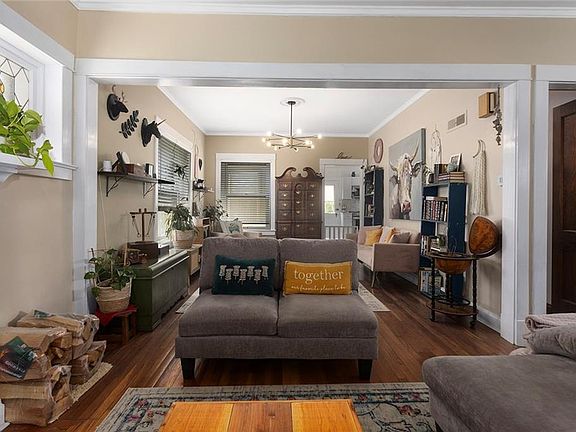 5th image of 640 S Park Ave