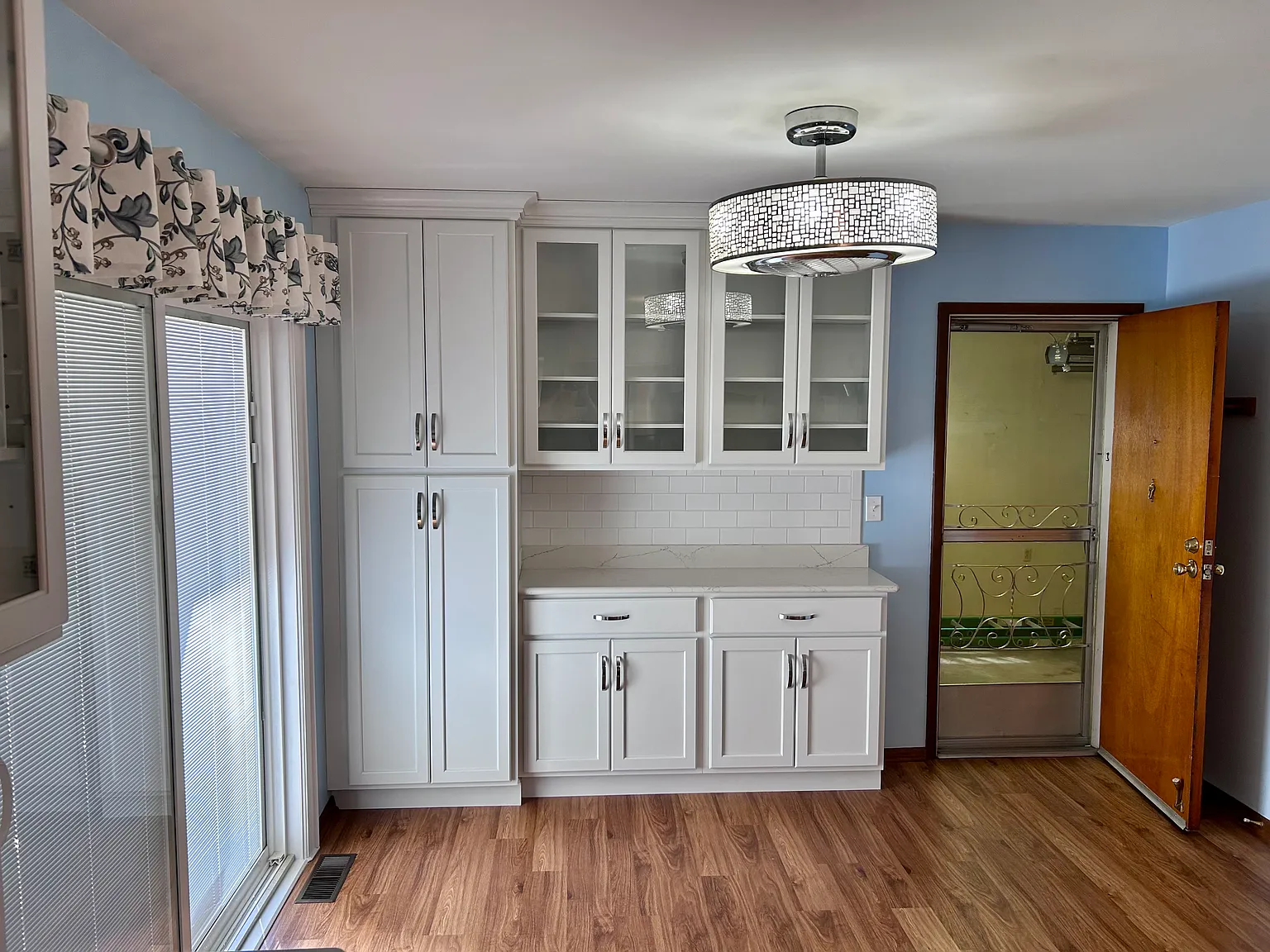 3 bed, 2026 sqft, $1,400 — Photo 3