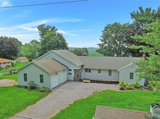 2553 Woods Edge Rd, Bath, PA 18014
