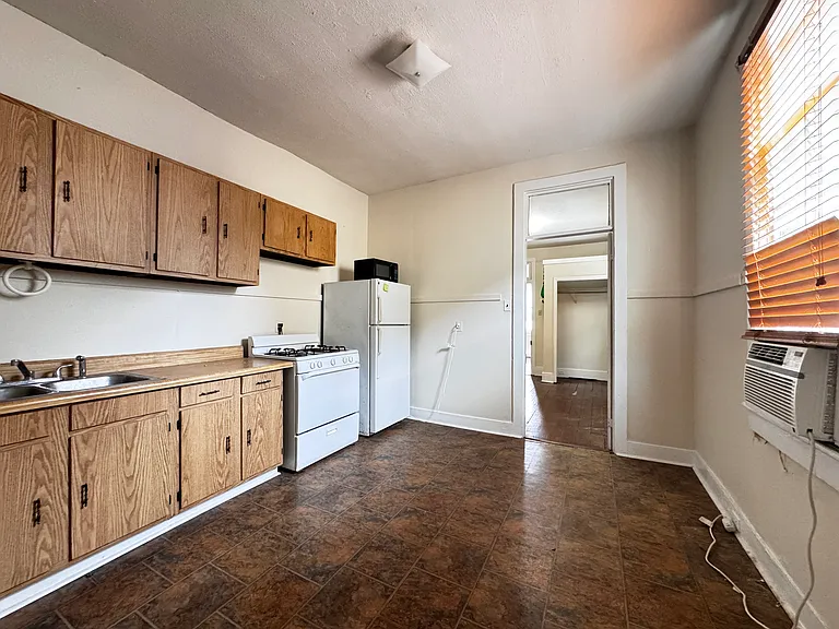 209 N Bernadotte St — Photo 9