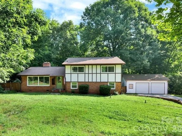 2311 Laurelwood Cir, Charlotte, NC 28214