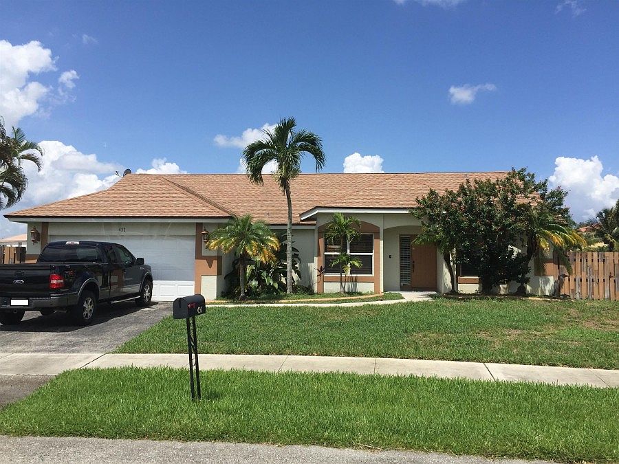 1st image of 431 Barbri Ln
