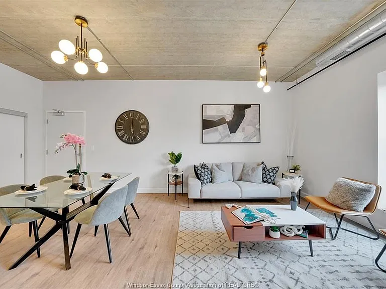 6550 Wyandotte St E #201 — Photo 5
