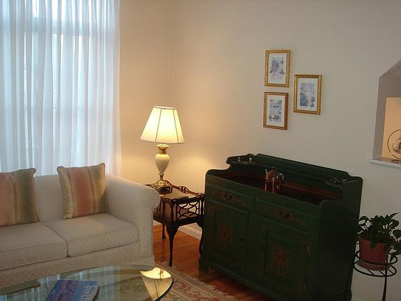 3rd image of 13 New Mill Pl