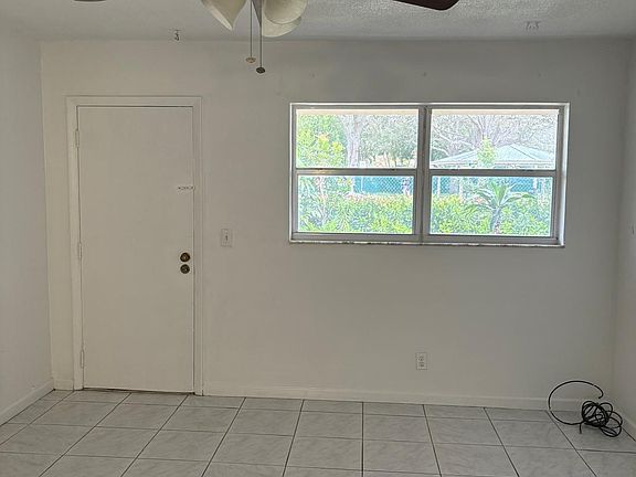 4th image of 2801 Albatross Rd #2801
