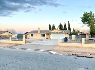 12587 Running Deer Rd, Apple Valley, CA 92308