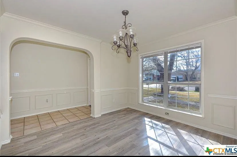 1600 Quarry Dr — Photo 3