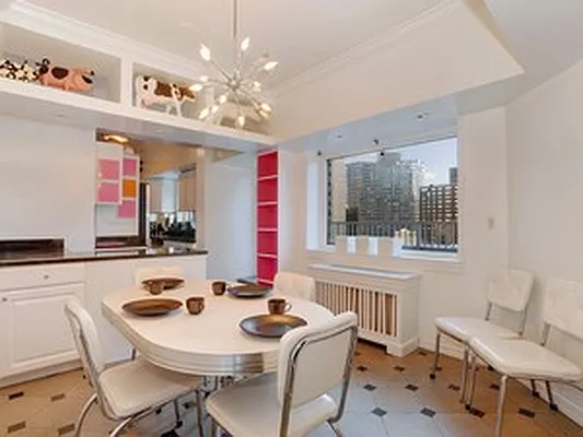 Sold by Corcoran | media 24