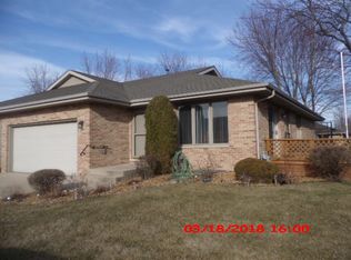 810 Cobblestone Ln, Elwood, IL 60421