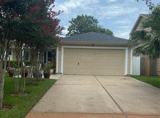 12707 Golden Brook Dr, Houston, TX 77085
