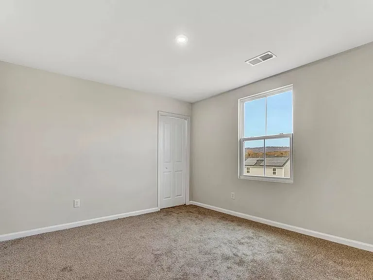 8 Torrington Dr — Photo 15