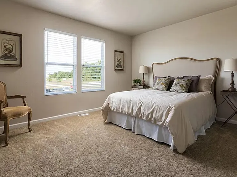 334 Saddlebrook Dr — Photo 16