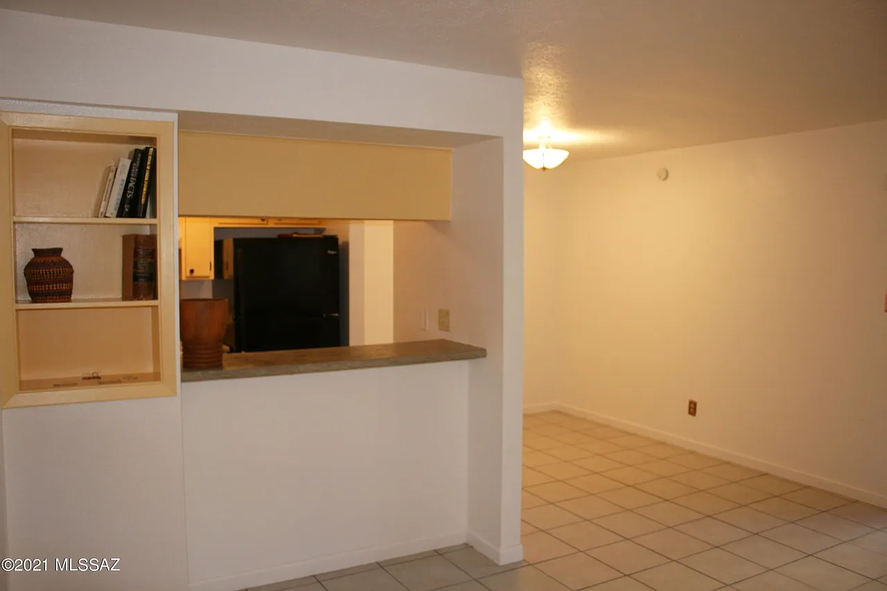 1 bed, 672 sqft, $1,000 — Photo 2