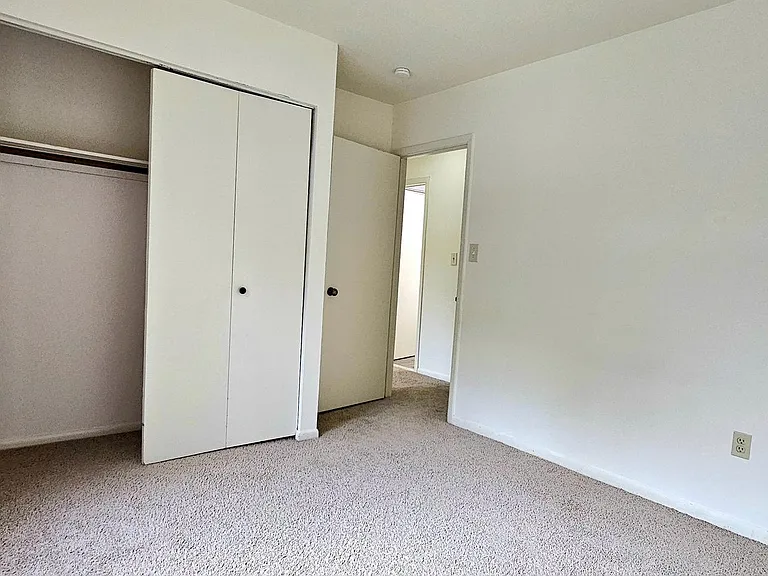 8729 Sheridan Farms Ct — Photo 34