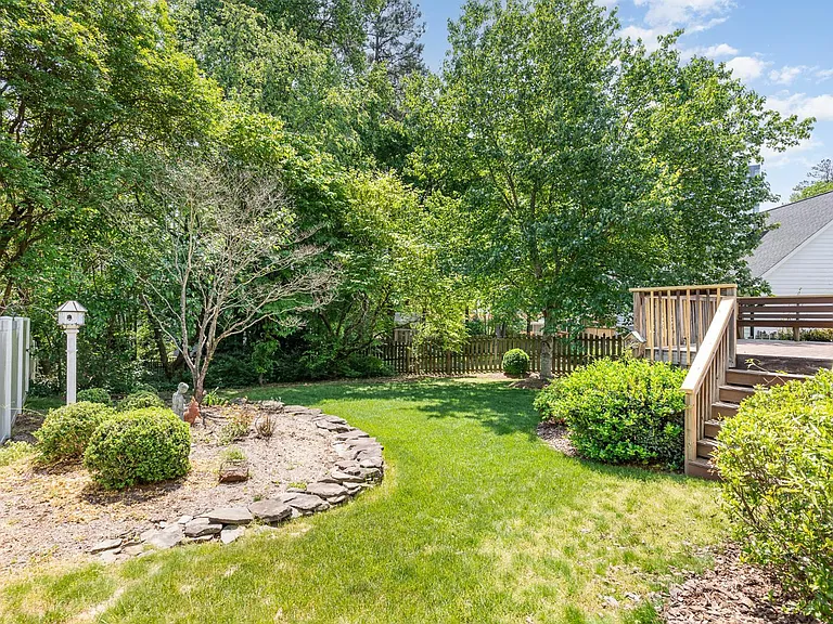 612 Hardimont Rd — Photo 24