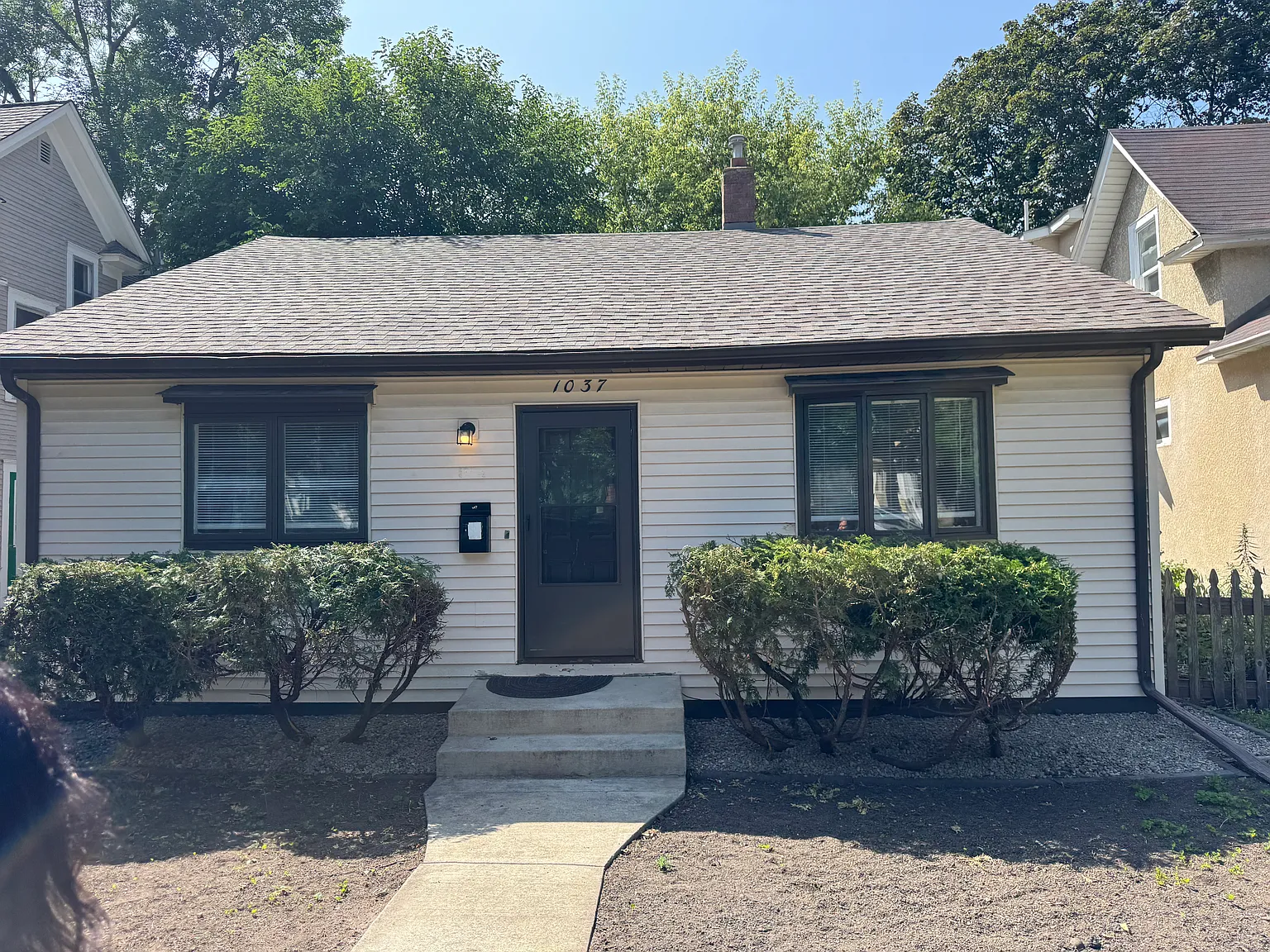 3 bed, 1300 sqft, $1,975 — Photo 2