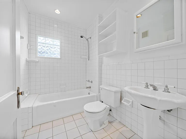 1510 Harold St #2 — Photo 15