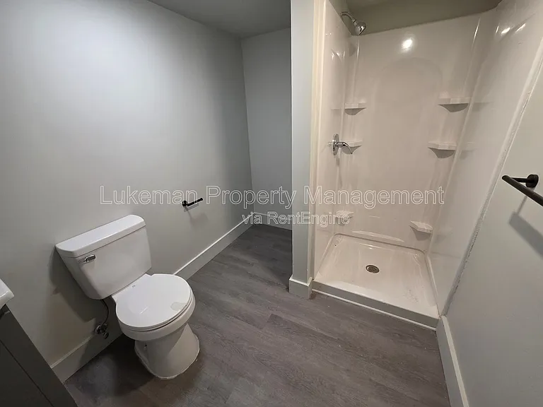 415 W Walnut St #3 — Photo 5