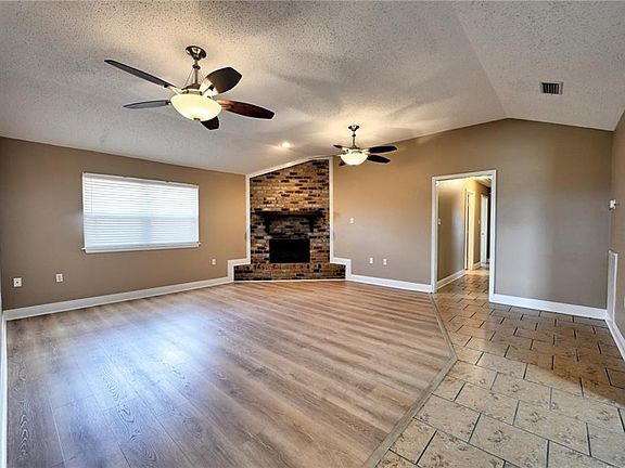 4th image of 10887 Morrison Rd