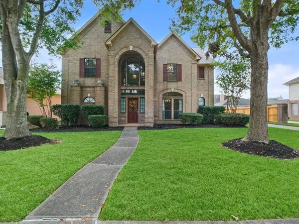 6326 Sands Dr, Pasadena, TX 77505