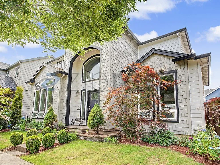 6138 SE Thornapple St — Photo 3