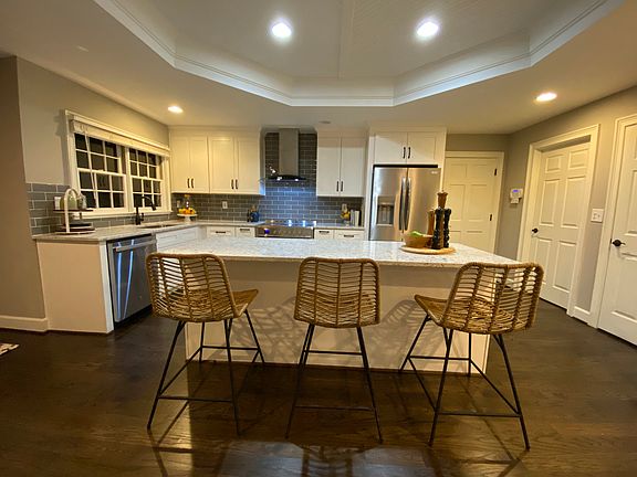 3rd image of 3328 Sulky Cir SE