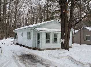 1944 John St, Gaylord, MI 49735